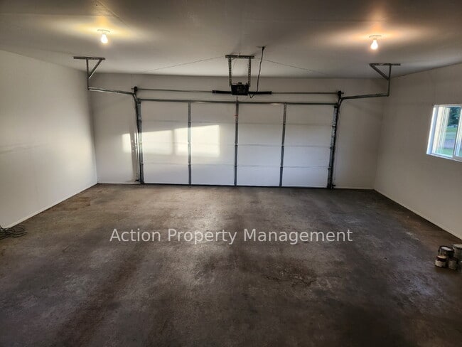 Building Photo - 3 bed 2 bath 2 car garage w/ great views in Sequim