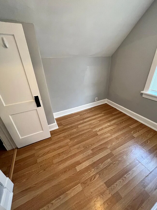 Building Photo - 4813 W 5th St