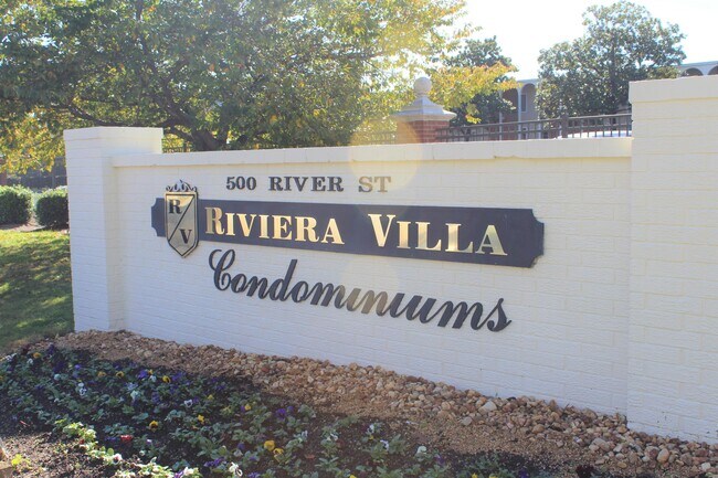 Primary Photo - 480 River St