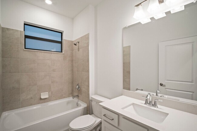 Building Photo - NEW CONSTRUCTION 3beds+Den 3 baths located...