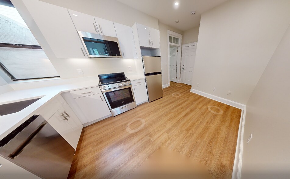 Building Photo - 7 Miner St