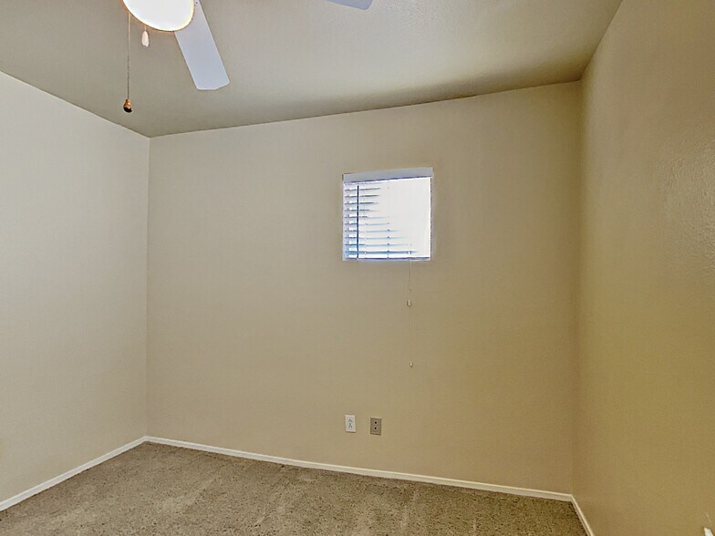 Building Photo - 9019 Union Gap Rd