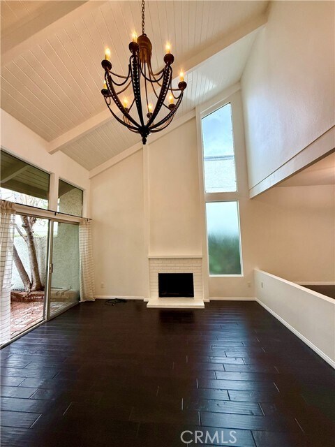 Building Photo - 11738 Moorpark St