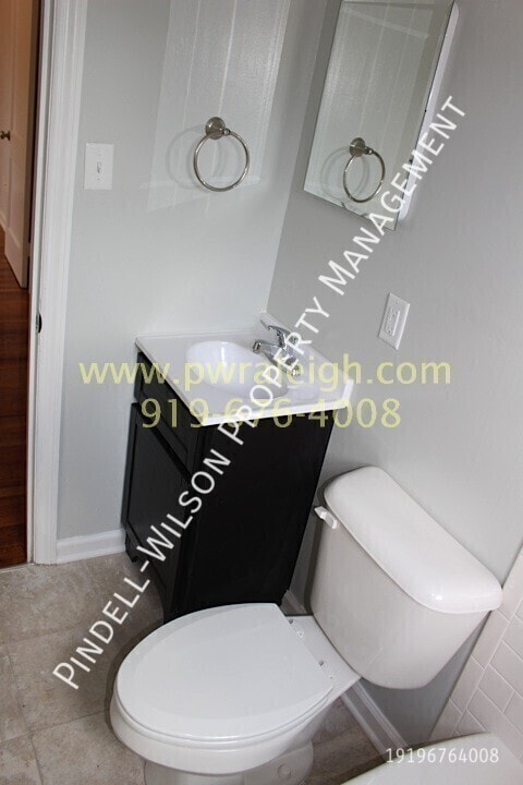 Building Photo - 2222 Bernard St