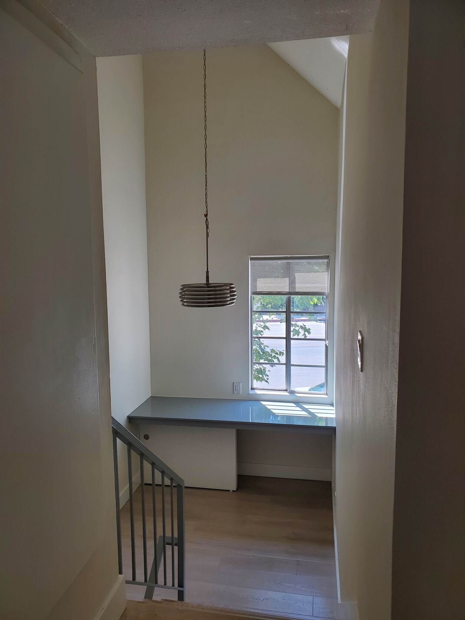 middle loft - 12330 Osborne St