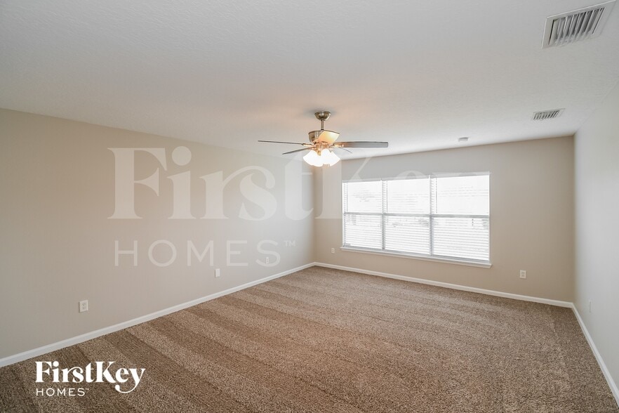Building Photo - 8327 Highgate Dr