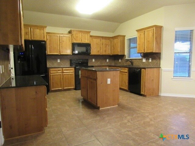 Building Photo - 1904 Mike Dr