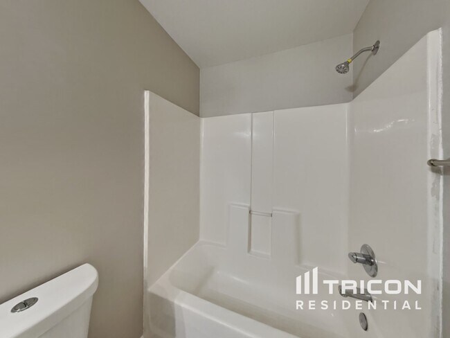 Building Photo - 1204 Poplar Ridge Rd