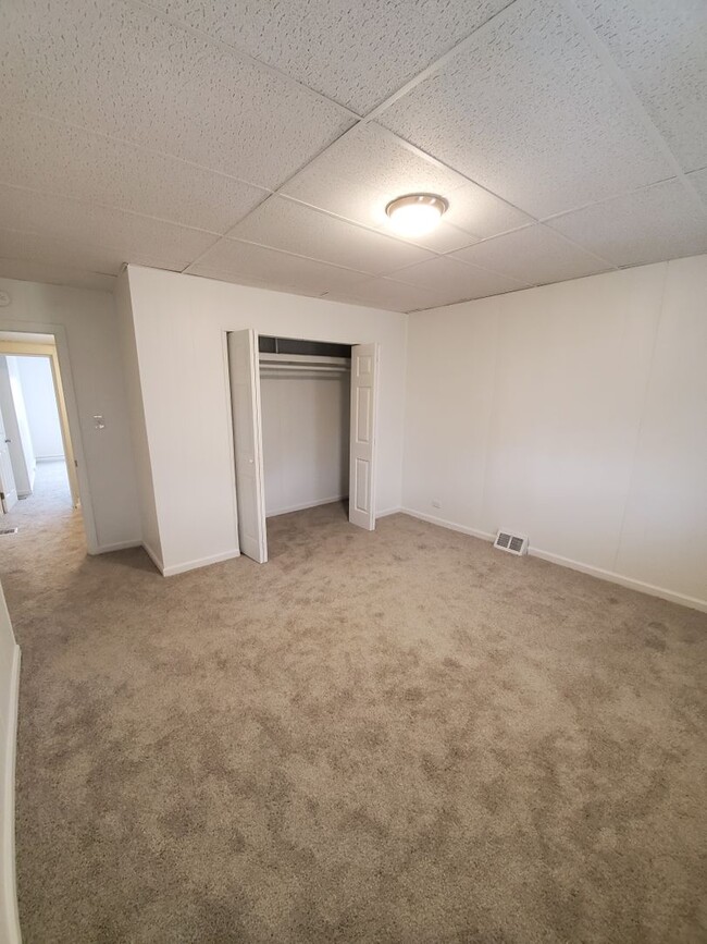 Building Photo - AVAILABLE MAY  - Newly Renovated 3 Bedroom...