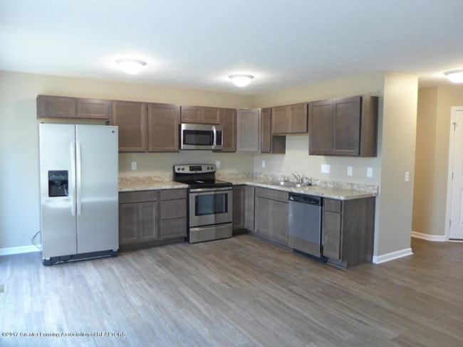 Building Photo - 5832 Outer Dr