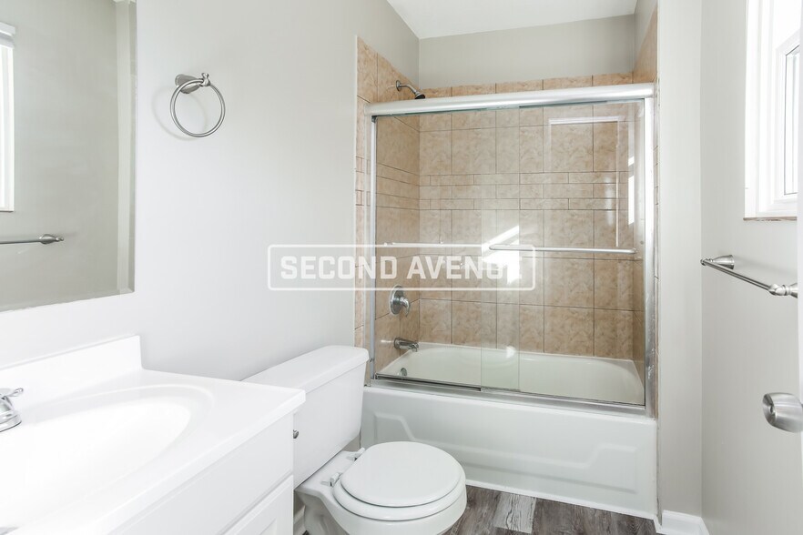 Building Photo - 1705 Vilas St