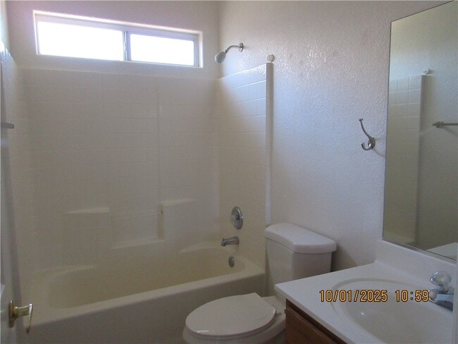 Building Photo - 2301 Graystone Dr