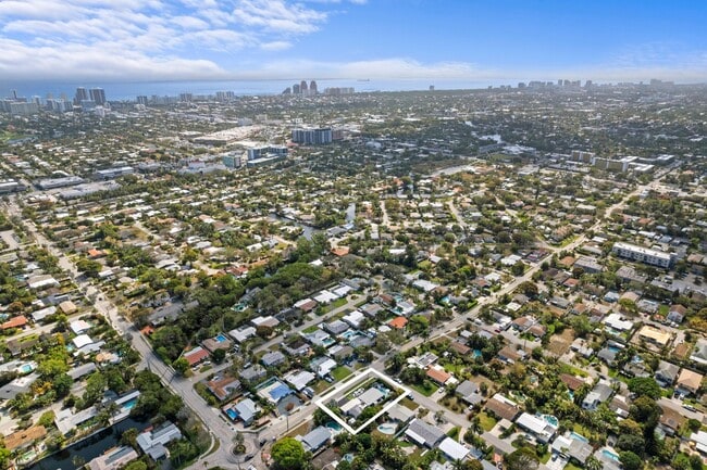 Building Photo - 3705 NE 16th Ave