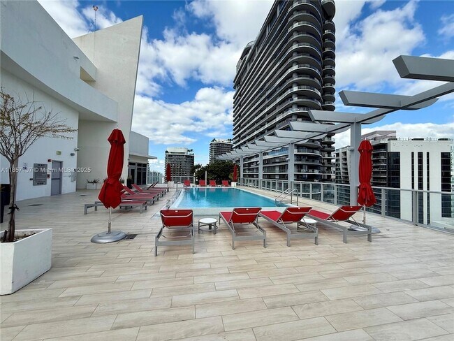 Building Photo - 1100 S Miami Ave