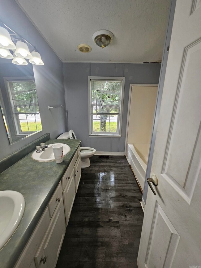 Building Photo - 3345 Confederate Dr