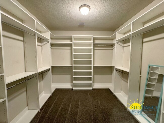 Building Photo - Exquisite 4 Bedroom Home in Navarre Near Beaches & Amenities!