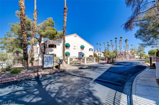 Building Photo - 7570 W Flamingo Rd