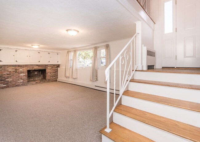 Building Photo - 59 Hobbs Brook Rd
