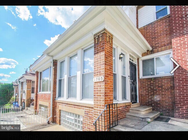 Building Photo - 1705 67th Ave