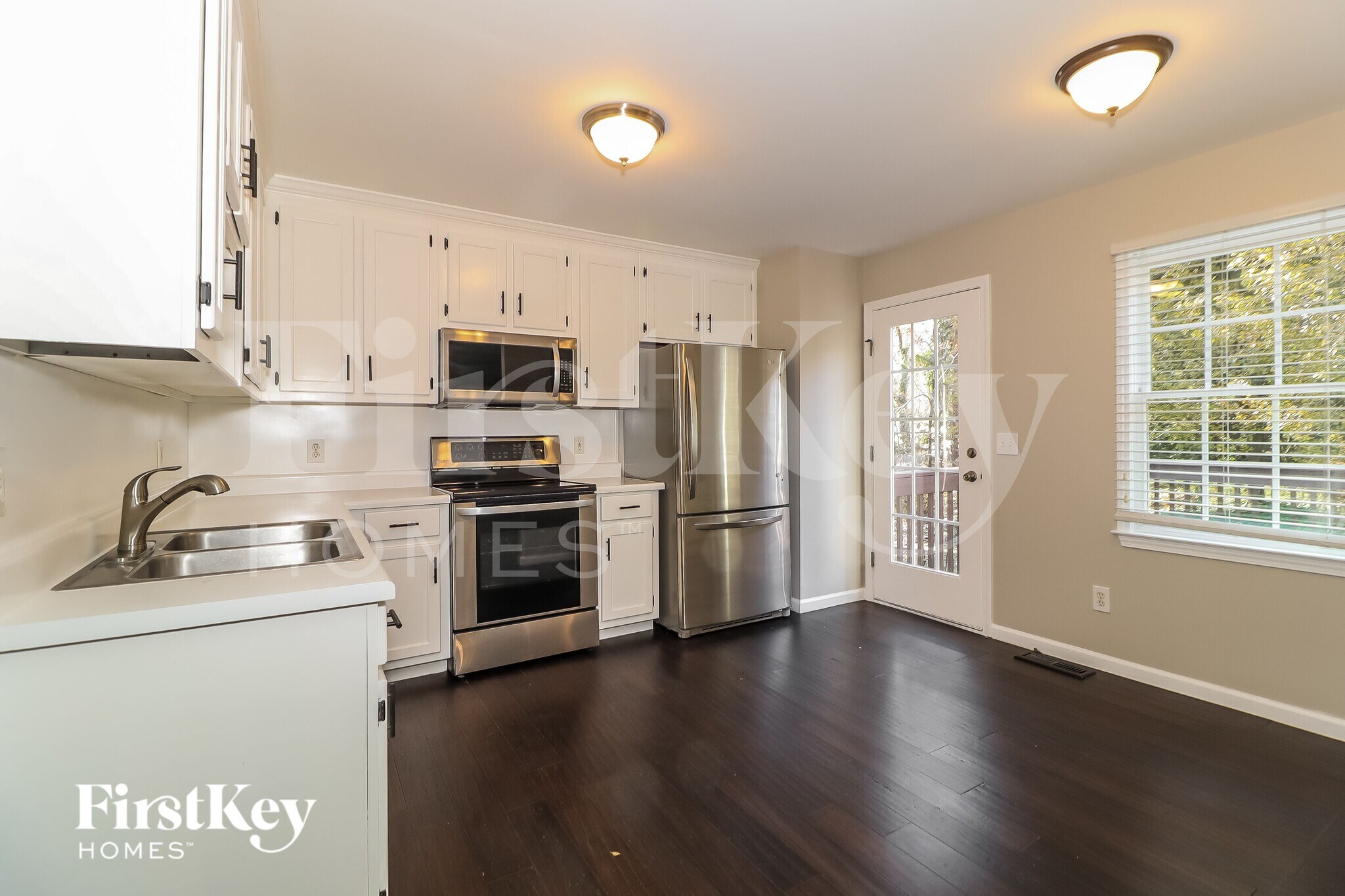 Building Photo - 189 Michael St