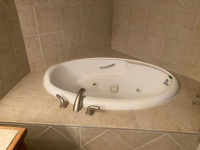 Building Photo - Italian Estates Property Management