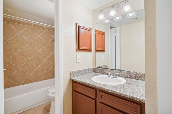 Building Photo - 12770 Rodeo Square Dr