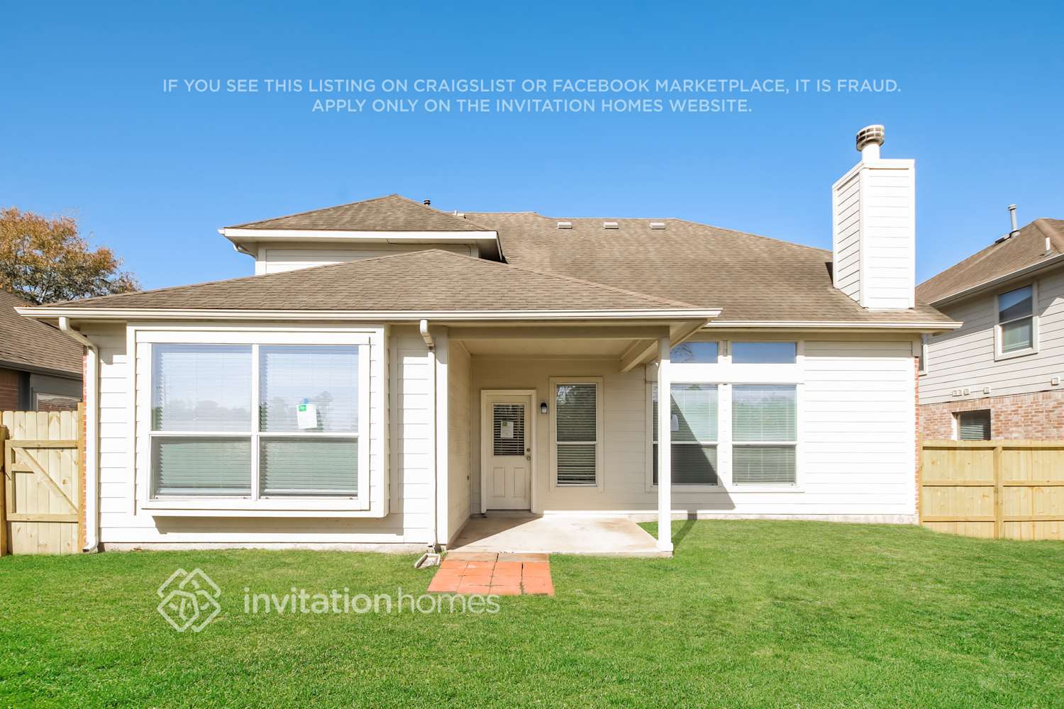 Building Photo - 9203 Hidden Lake E Dr