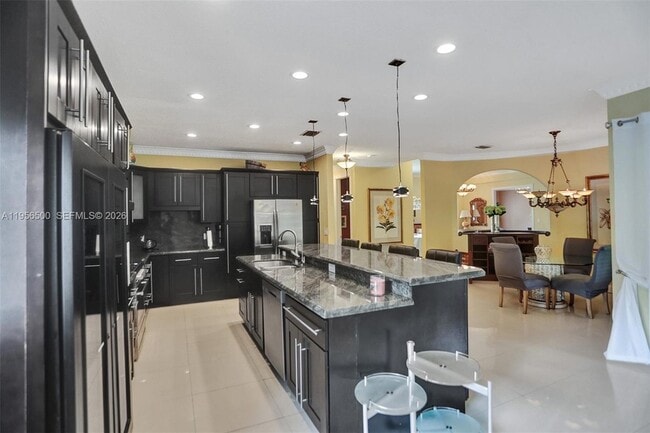 Building Photo - 4750 SW 128th Ave