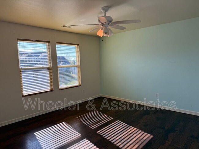 Building Photo - 1584 W Galbraith Ln