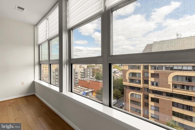 Building Photo - 1300 N St NW