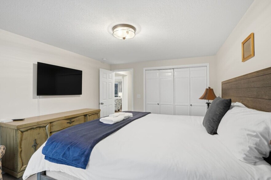 Building Photo - 3588 Bengal Blvd