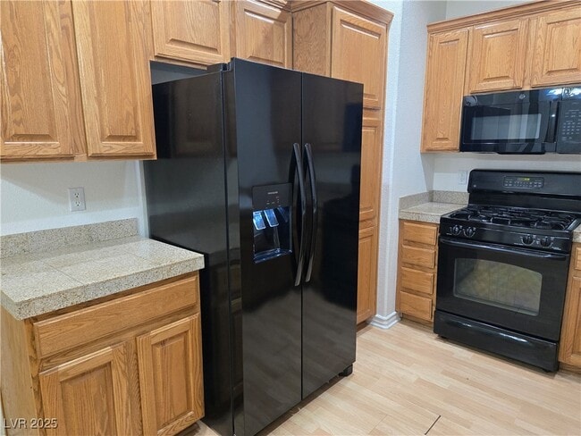 Building Photo - 10385 Morning Sorrow St