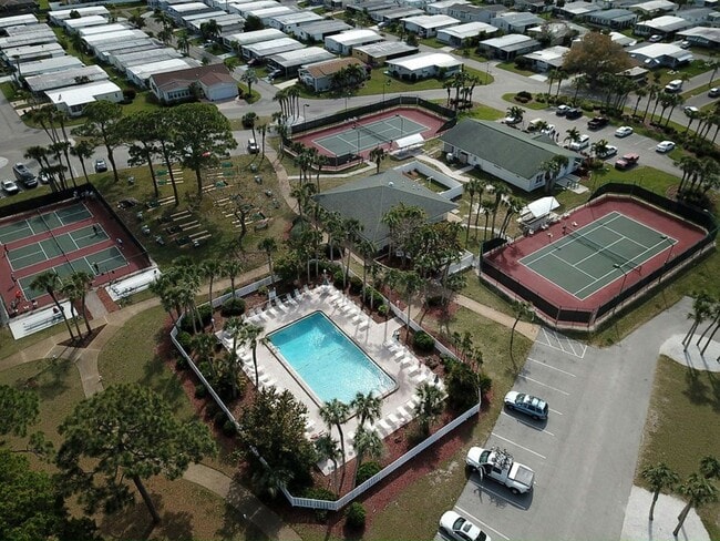 Building Photo - 990 E Sand Cay Ave