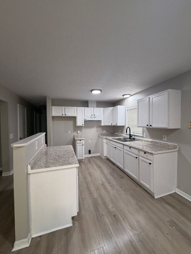 Building Photo - a newly updated single-family home located in a nice neighborhood of Indianapolis.