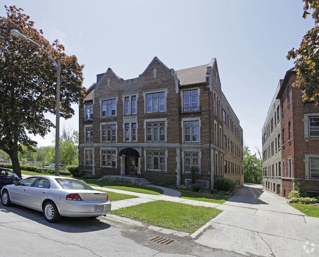 Primary Photo - 4121 W Martin Dr