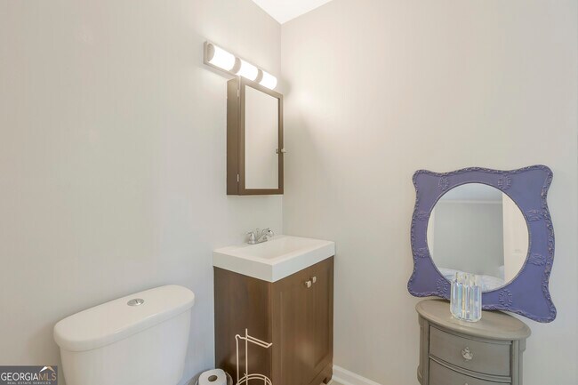 Building Photo - 3211 Flamingo Dr