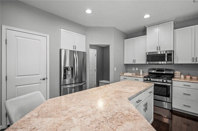 Building Photo - 3071 Liberty Ledges Dr