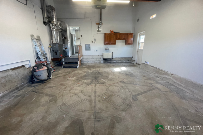Building Photo - Fully Remodeled 3 Bedroom Home in Sunshine...