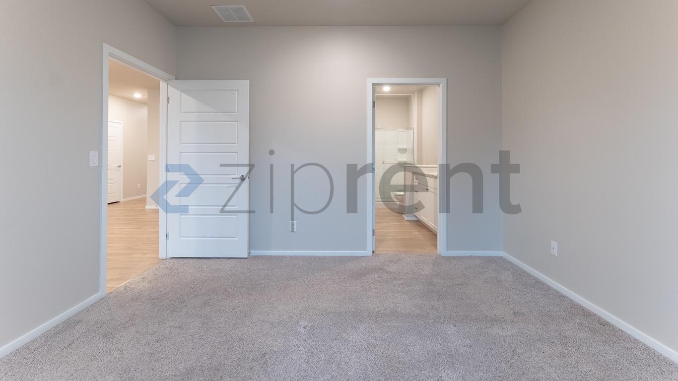 Building Photo - 5721 W Youngstown Ln