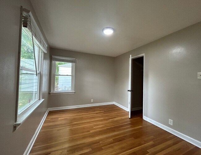 Building Photo - 1337 Odessa Dr