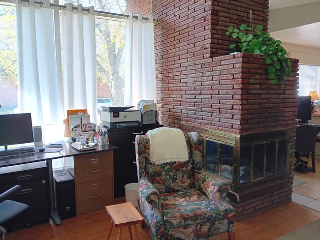 Building Photo - 775 E 820 N