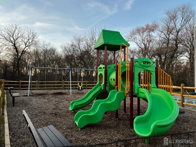 Building Photo - 309 Mazzeo Dr