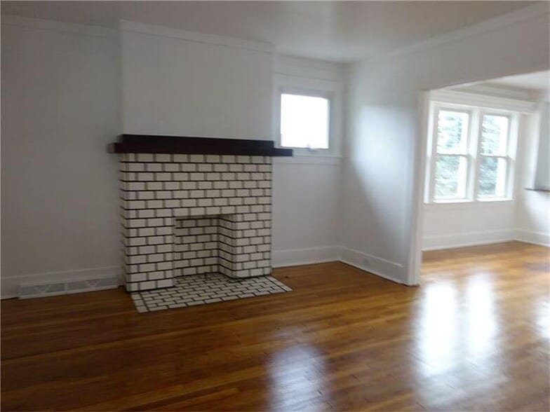 Building Photo - 3342 Bookman Ave