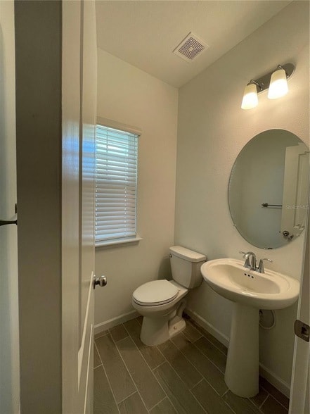 Building Photo - 1979 NW 44th Court Rd