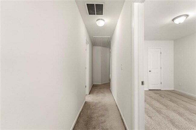 Building Photo - 2383 Hackamore Dr