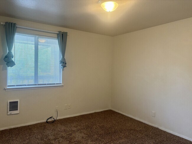 Building Photo - 228 N Latah St