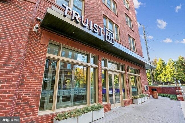 Building Photo - 8101 Connecticut Ave