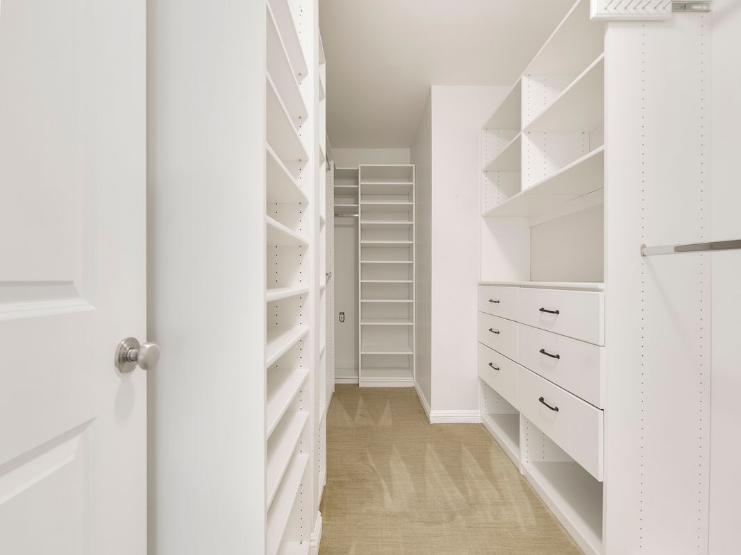 Building Photo - 4231 Stern