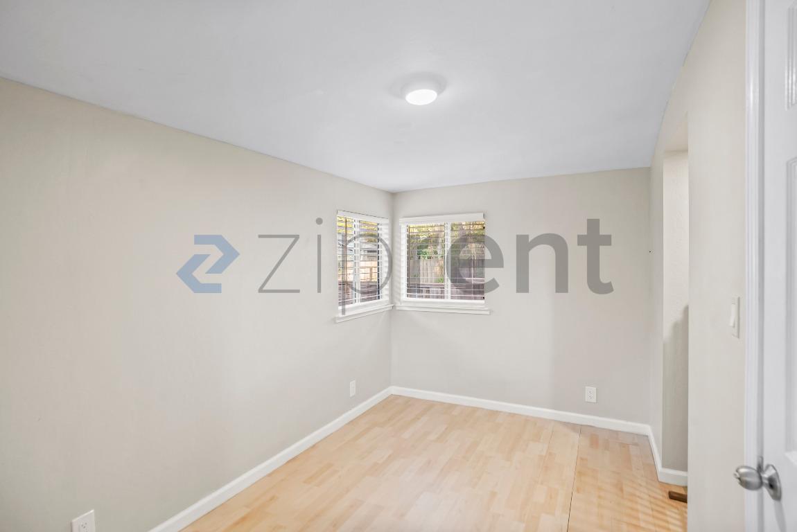 Building Photo - 228 Los Gatos Blvd