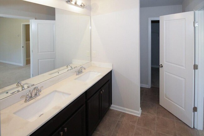 Building Photo - 1415 Brookmere Way